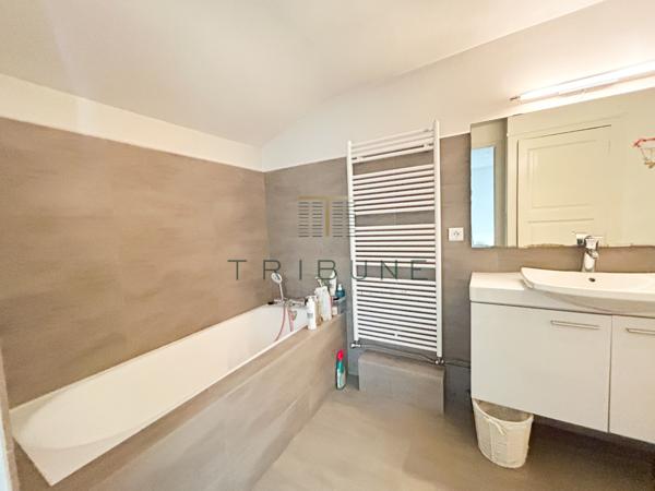 Maison 4 pièce(s) 3 chambre(s) 140 m²