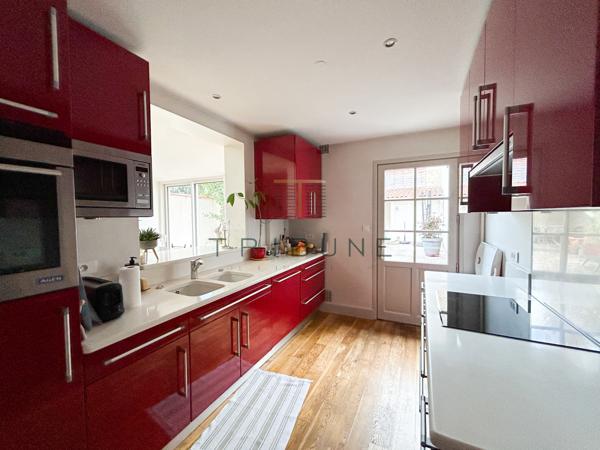 Maison 4 pièce(s) 3 chambre(s) 140 m²