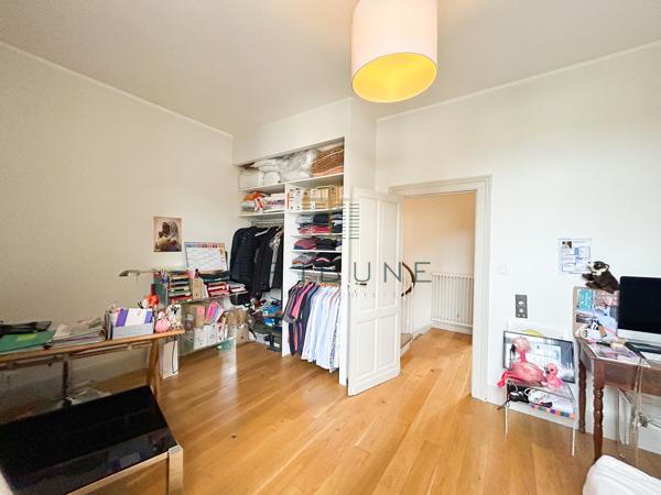 Maison 4 pièce(s) 3 chambre(s) 140 m²