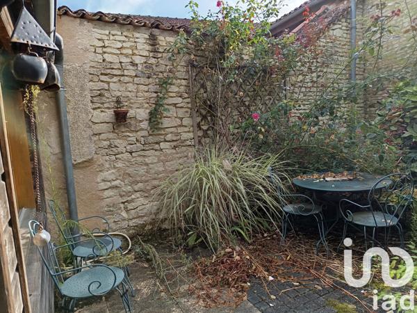 Maison à vendre 4 pièces 79 m² Monts-sur-Guesnes