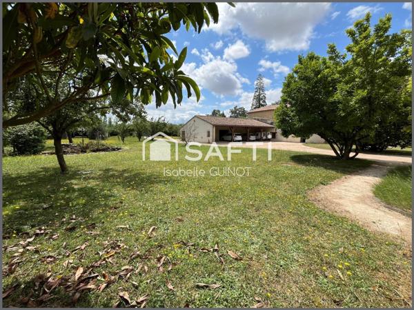 Belle propriété rénovée avec dépendances et vaste parc