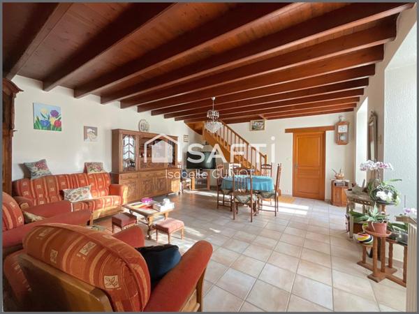 Belle propriété rénovée avec dépendances et vaste parc