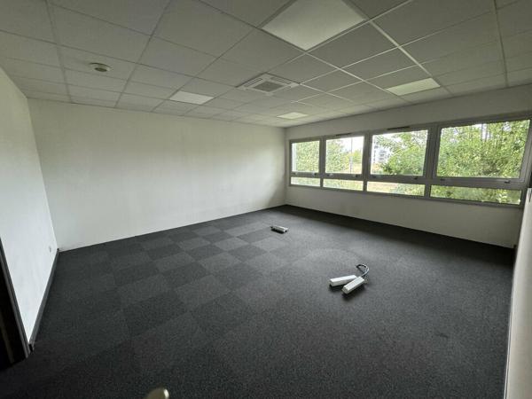 TOURS NORD BUREAUX A LOUER 109 M² PARKINGS