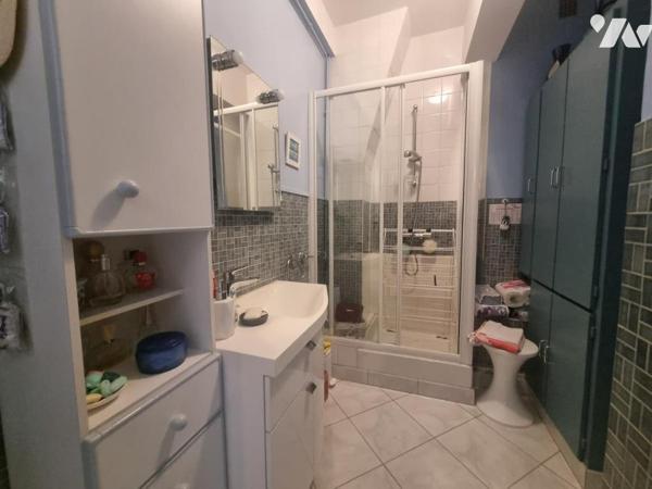 Saint-Nazaire place du commerce, appartement T2 avec garage, cave et grenier 