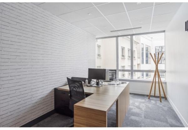 Bureaux à louer Montrouge vues panoramiques sur Paris prestations modernes