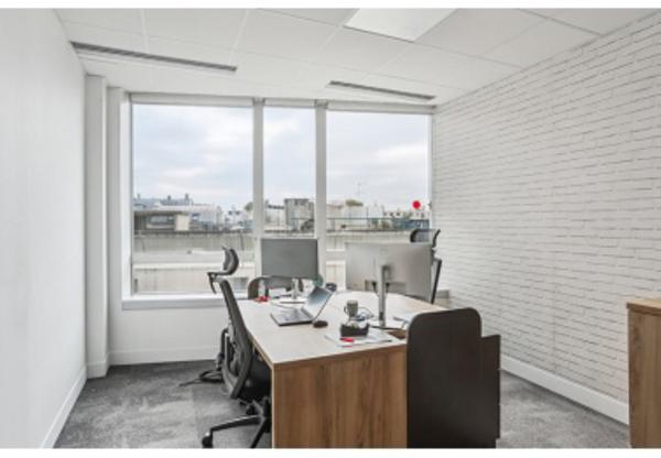 Bureaux à louer Montrouge vues panoramiques sur Paris prestations modernes