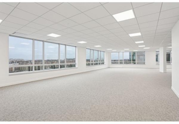 Bureaux à louer Montrouge vues panoramiques sur Paris prestations modernes