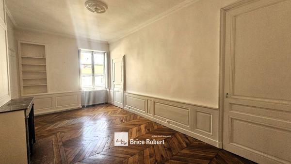 Bureaux à louer à Lyon emplacement prestigieux et grande luminosité