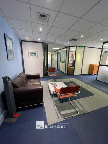 Bureau à louer Villeurbanne quartier Charpennes emplacement stratégique