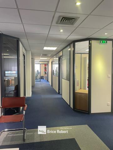 Bureau à louer Villeurbanne quartier Charpennes emplacement stratégique