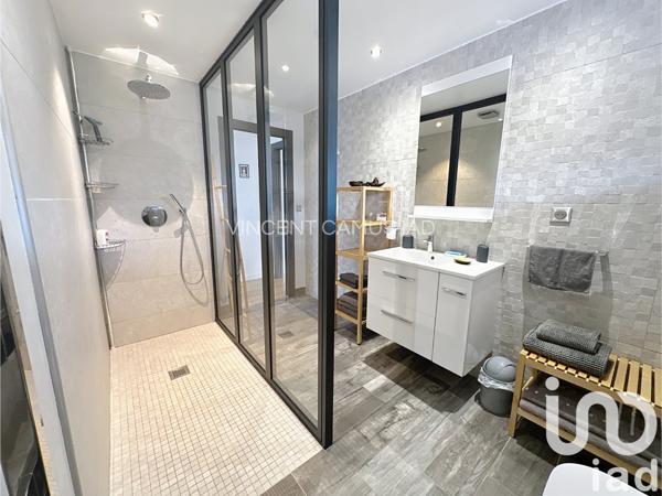 Maison à vendre 7 pièces 221 m² Sanary-sur-Mer