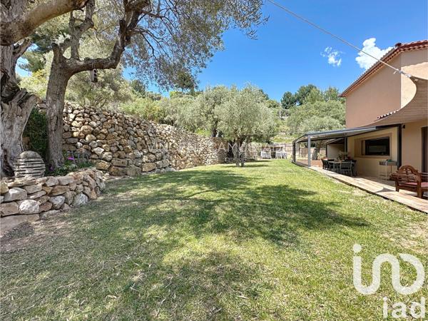 Maison à vendre 7 pièces 221 m² Sanary-sur-Mer
