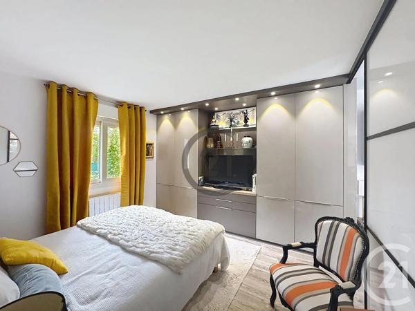Maison à vendre  7 pièces - 163 m 2   ST MARTIN DU TERTRE  - 89