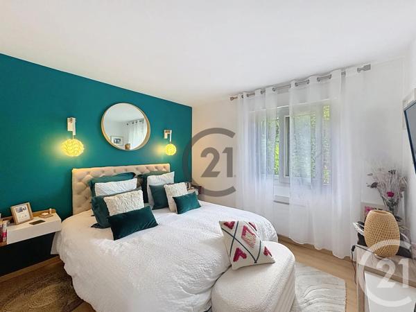 Maison à vendre  7 pièces - 163 m 2   ST MARTIN DU TERTRE  - 89