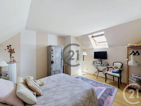 Maison à vendre  7 pièces - 163 m 2   ST MARTIN DU TERTRE  - 89