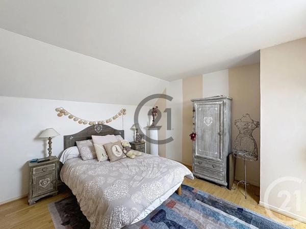 Maison à vendre  7 pièces - 163 m 2   ST MARTIN DU TERTRE  - 89