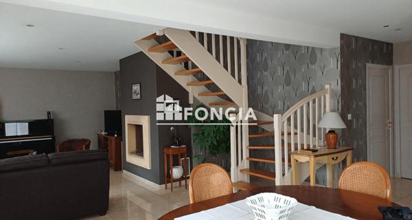 À vendre Maison 7 pièces 167 m² - Chartres-de-bretagne 35131