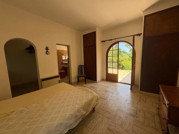 Dpt Var (83), à vendre LES ISSAMBRES maison P7