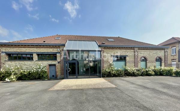 MAISON RÉHABILITÉ EN BUREAUX EN PARFAIT ÉTAT À BAILLEUL