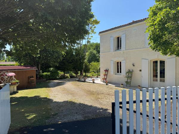 Individuelle, bien agencée - Près d'un Hectare !