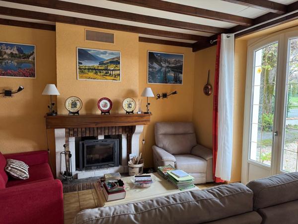 Individuelle, bien agencée - Près d'un Hectare !