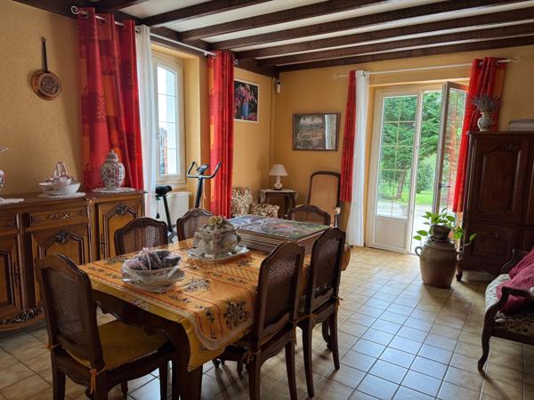 Individuelle, bien agencée - Près d'un Hectare !