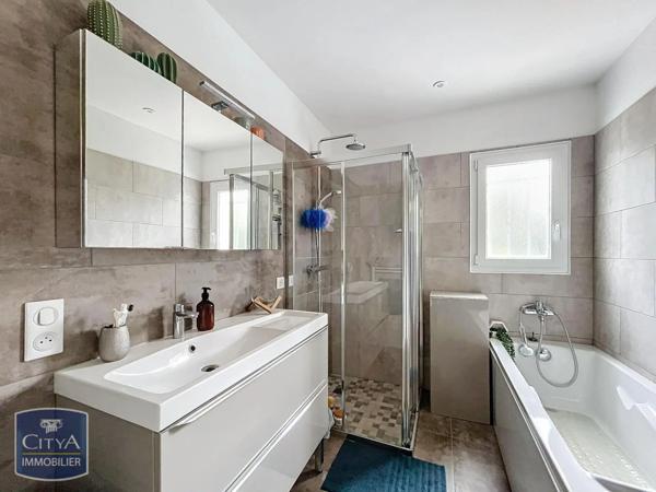 Maison à vendre 10 pièces 302m²