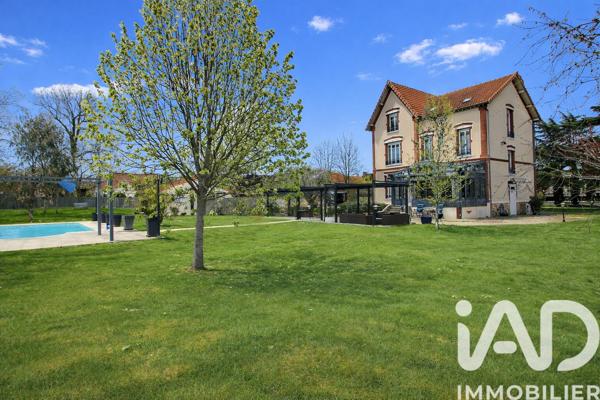 Maison à vendre 10 pièces 271 m² Solers