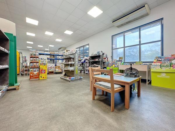 Saint-Affrique (12400) Bâtiment de 236 m² – Emplacement Idéal pour Commerce ou Artisanat