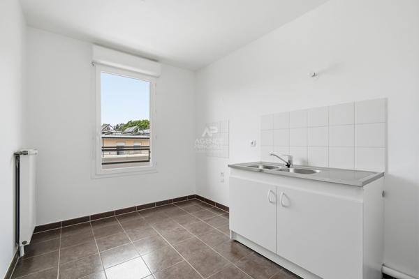Appartement Saint Germain En Laye 5 pièces 96.61 m² Terrasse 49 m² 598 000 € **  - Référence  18396