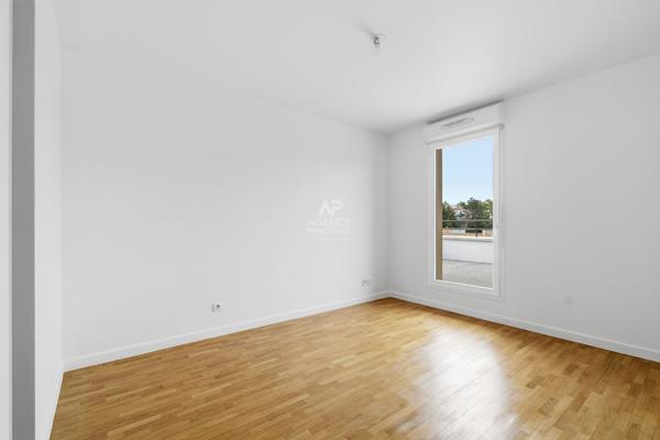 Appartement Saint Germain En Laye 5 pièces 96.61 m² Terrasse 49 m² 598 000 € **  - Référence  18396
