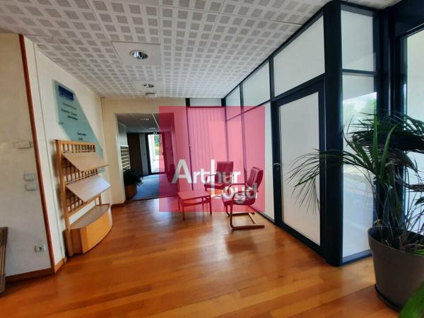 CLERMONT-FERRAND LA PARDIEU A LOUER BUREAUX 1142 M² - PARKING 45 PLACES