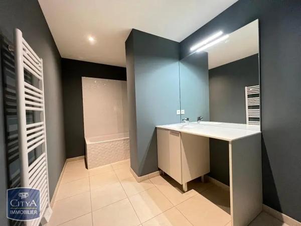 Appartement à louer 3 pièces 86.5m²