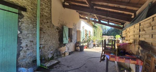 Maison de caractère en pierre, à fort potentiel