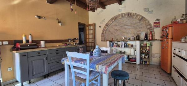 Maison de caractère en pierre, à fort potentiel