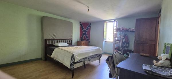 Maison de caractère en pierre, à fort potentiel