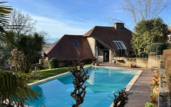 Maison à vendre    6 pièces • 170 m2 Montardon