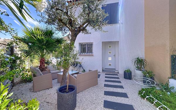 Maison à vendre    3 pièces • 71 m2 Fréjus