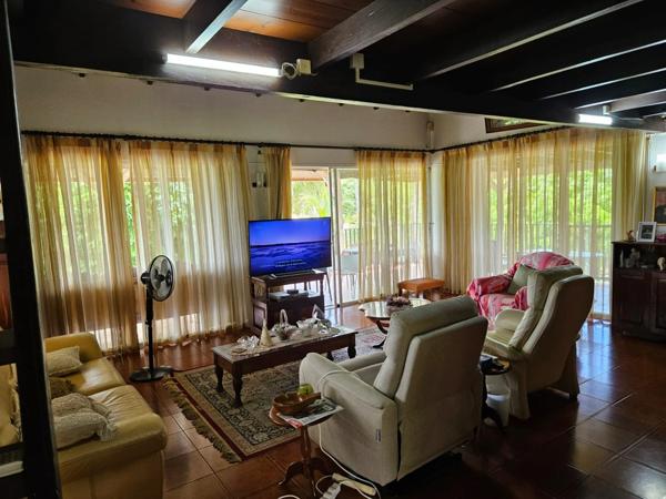 Maison à vendre 9 pièces PETIT BOURG (971)