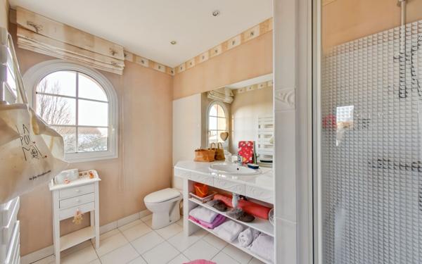 Maison à vendre    6 pièces •  Lagord