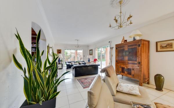 Maison à vendre    6 pièces •  Lagord