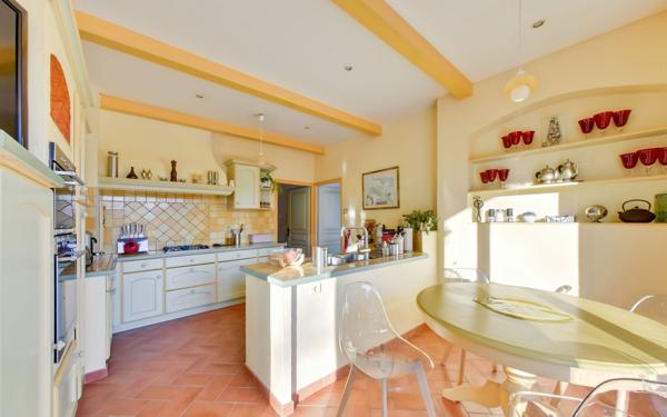 Maison à vendre    6 pièces •  Lagord