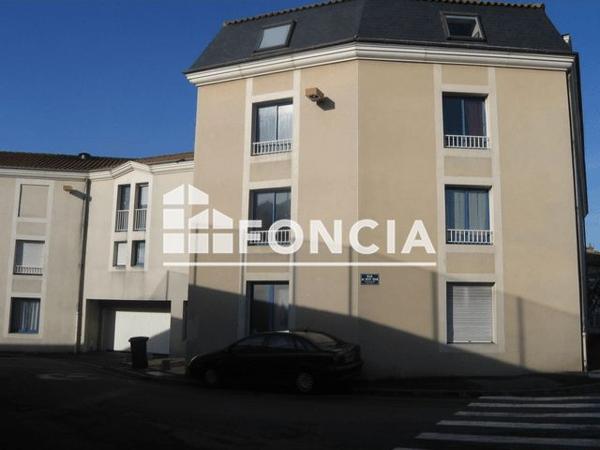 Location Studio meublé 33.97 m² - 8 RUE DU PETIT TOUR Poitiers 86000
