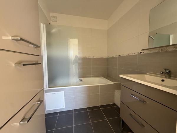 Appartement Epernay 2 pièce(s) 45.90 m2