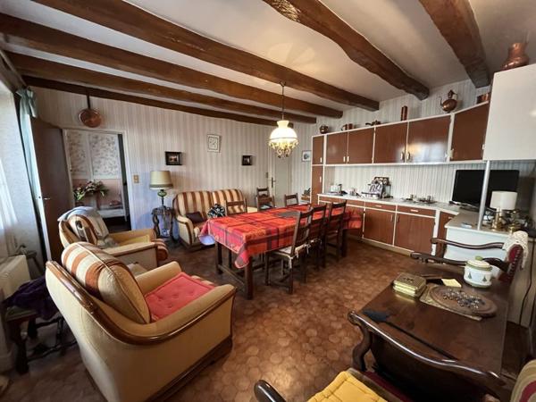 Immeuble à vendre |  La Rochefoucauld |  442 m²