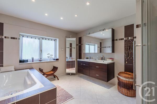 Maison à vendre  7 pièces - 261 m2 NIEDERBRONN LES BAINS - 67