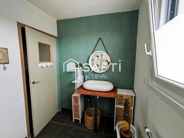 Superbe Villa proche de la mer+ 2 T2 indépendants.