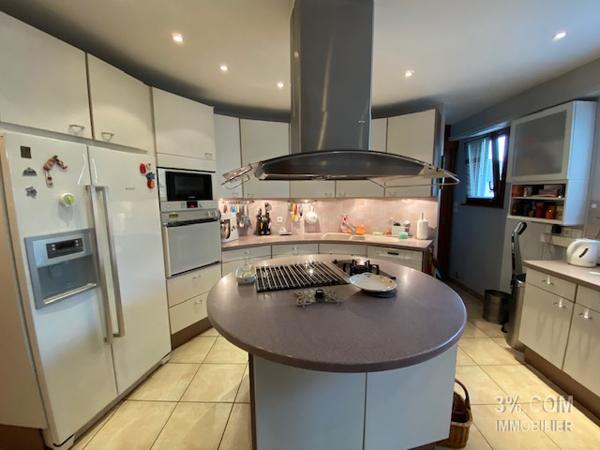 3%COM Belle propriété maison 10 pièces 320m² sur 80 ares  Hochfelden (67270)