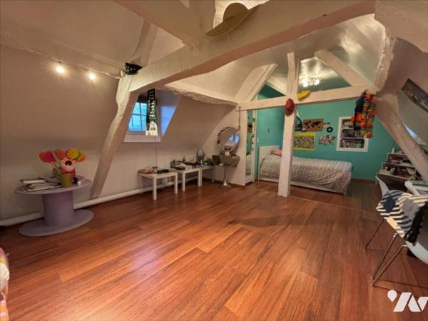 Demeure de caractère en pierres et colombages