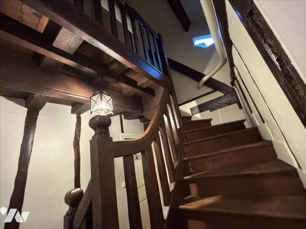 Demeure de caractère en pierres et colombages